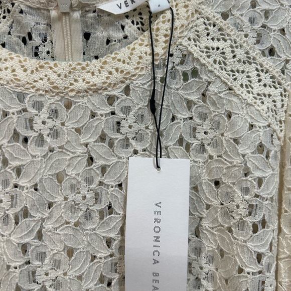 NWT Veronica Beard lace top in ivory. Size 4 - Picture 4 of 5